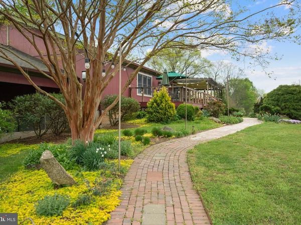 92 SCHOOLHOUSE ROAD, WASHINGTON, VA 22747