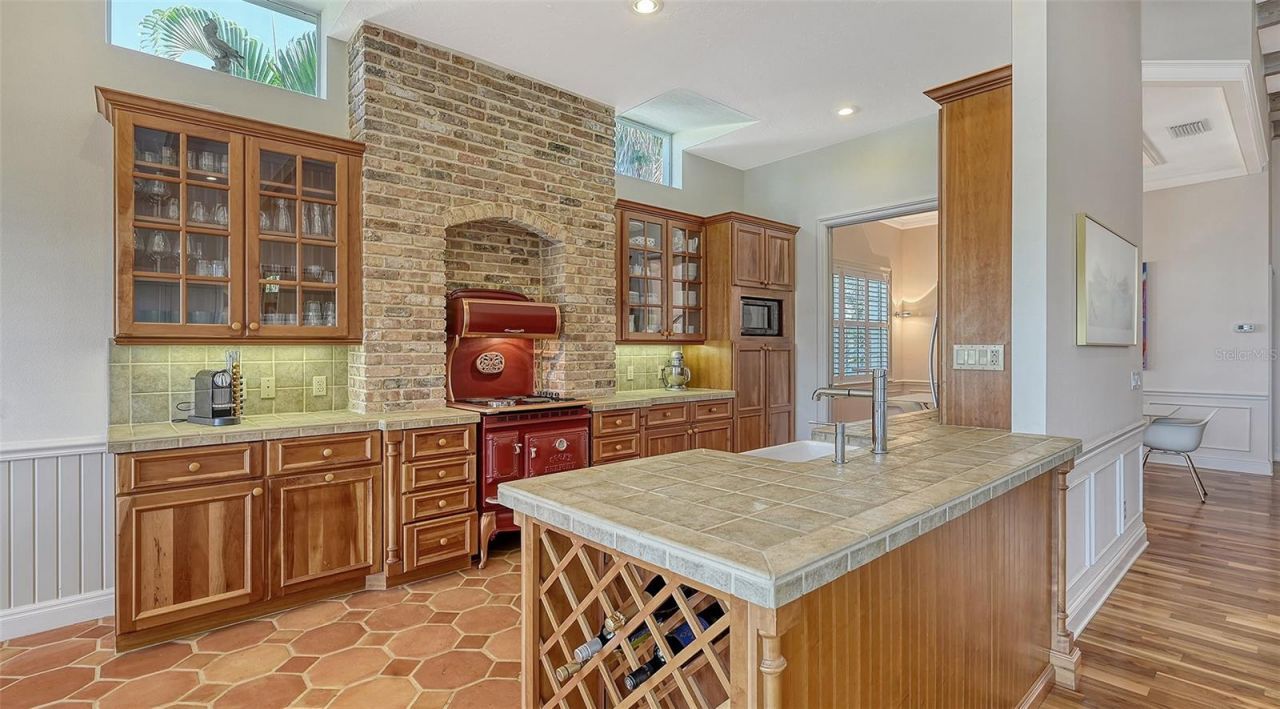 5024 Commonwealth Drive, Sarasota, FL 34242 Photo