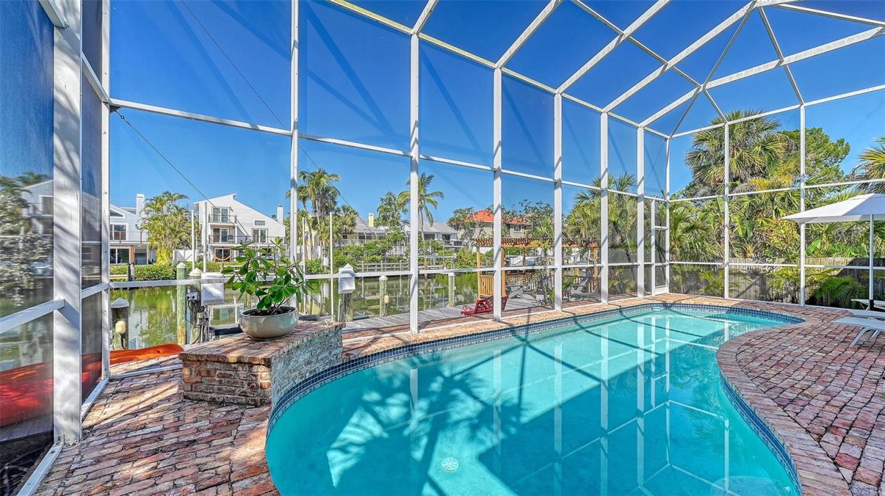 5024 Commonwealth Drive, Sarasota, FL 34242 Photo