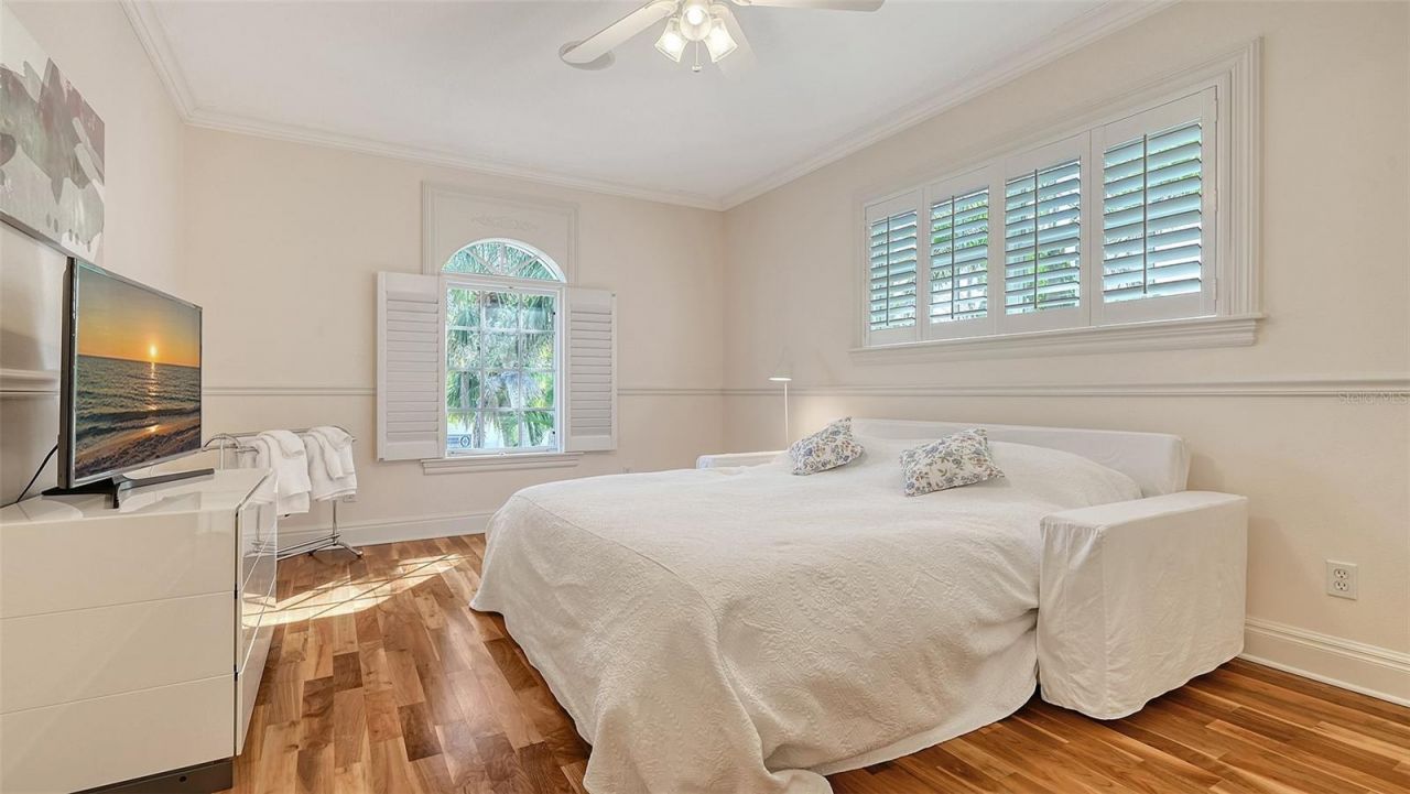 5024 Commonwealth Drive, Sarasota, FL 34242 Photo