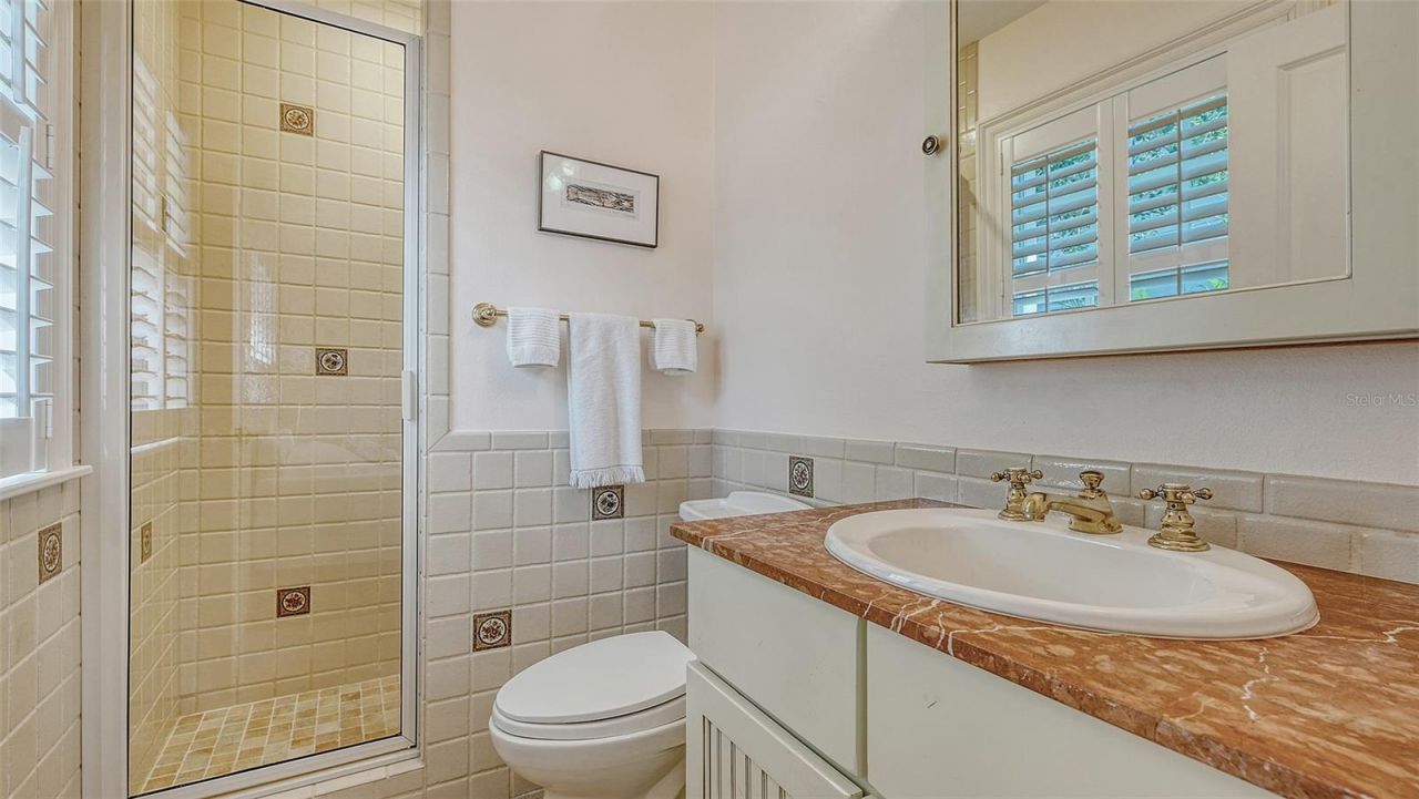 5024 Commonwealth Drive, Sarasota, FL 34242 Photo