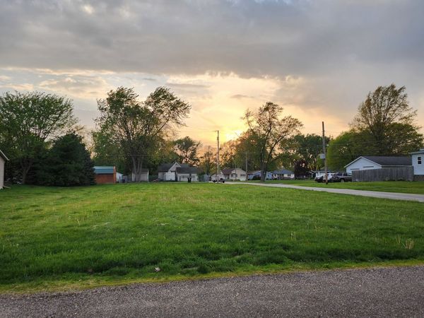 515 Oglesby Avenue, Lincoln, IL 62656