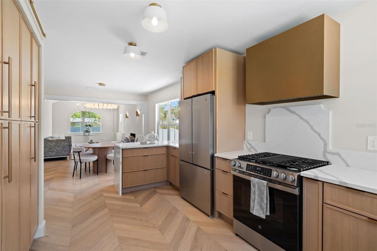 422 24th Street N, Saint Petersburg, FL 33713 Photo