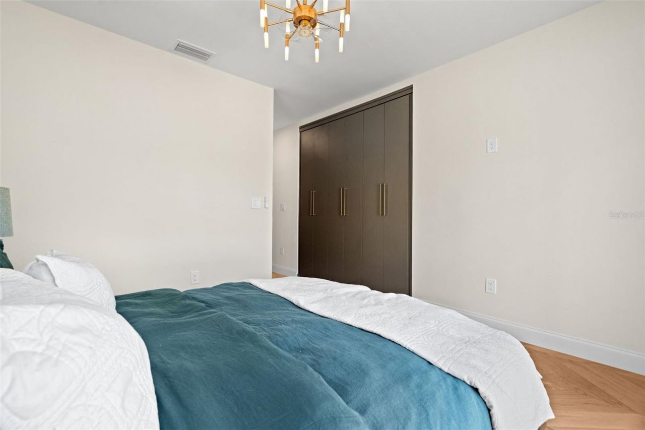 422 24th Street N, Saint Petersburg, FL 33713 Photo