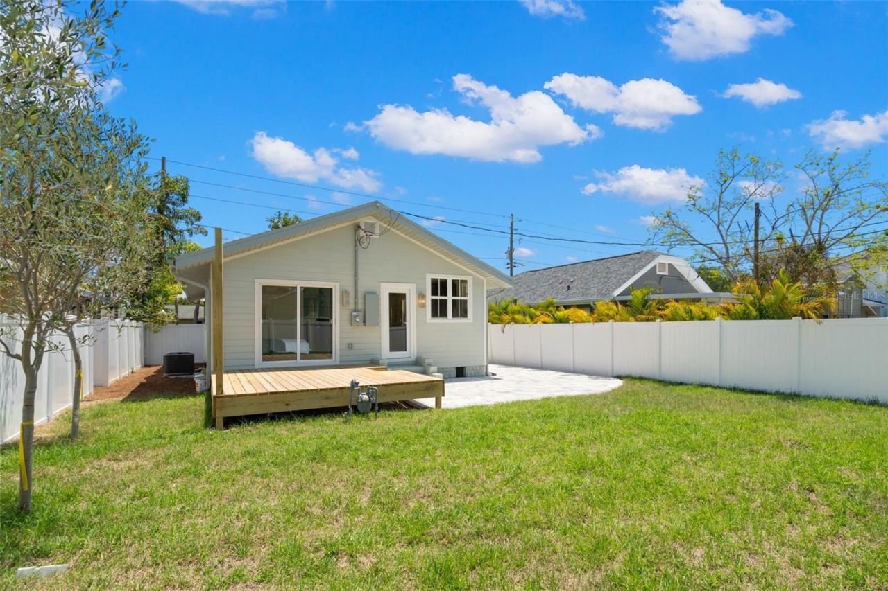 422 24th Street N, Saint Petersburg, FL 33713 Photo