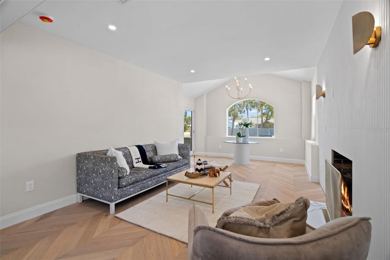 422 24th Street N, Saint Petersburg, FL 33713 Photo