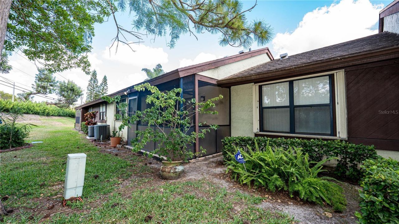 272 Beaver Dam Court, Royal Palm Beach, FL 33411 Photo