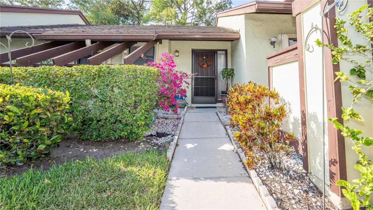 272 Beaver Dam Court, Royal Palm Beach, FL 33411 Photo