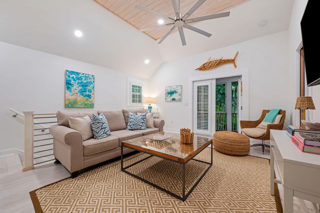 235 Dyer Road, Unit Treehouse, West Palm Beach, FL 33405 Photo