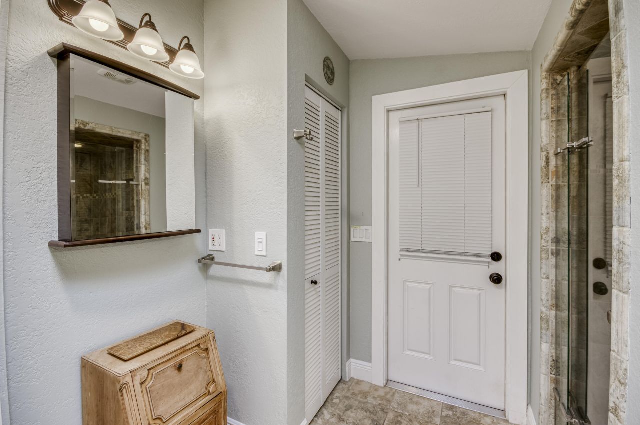 404 S Caloosahatchee Avenue, Jupiter, FL 33458 Photo