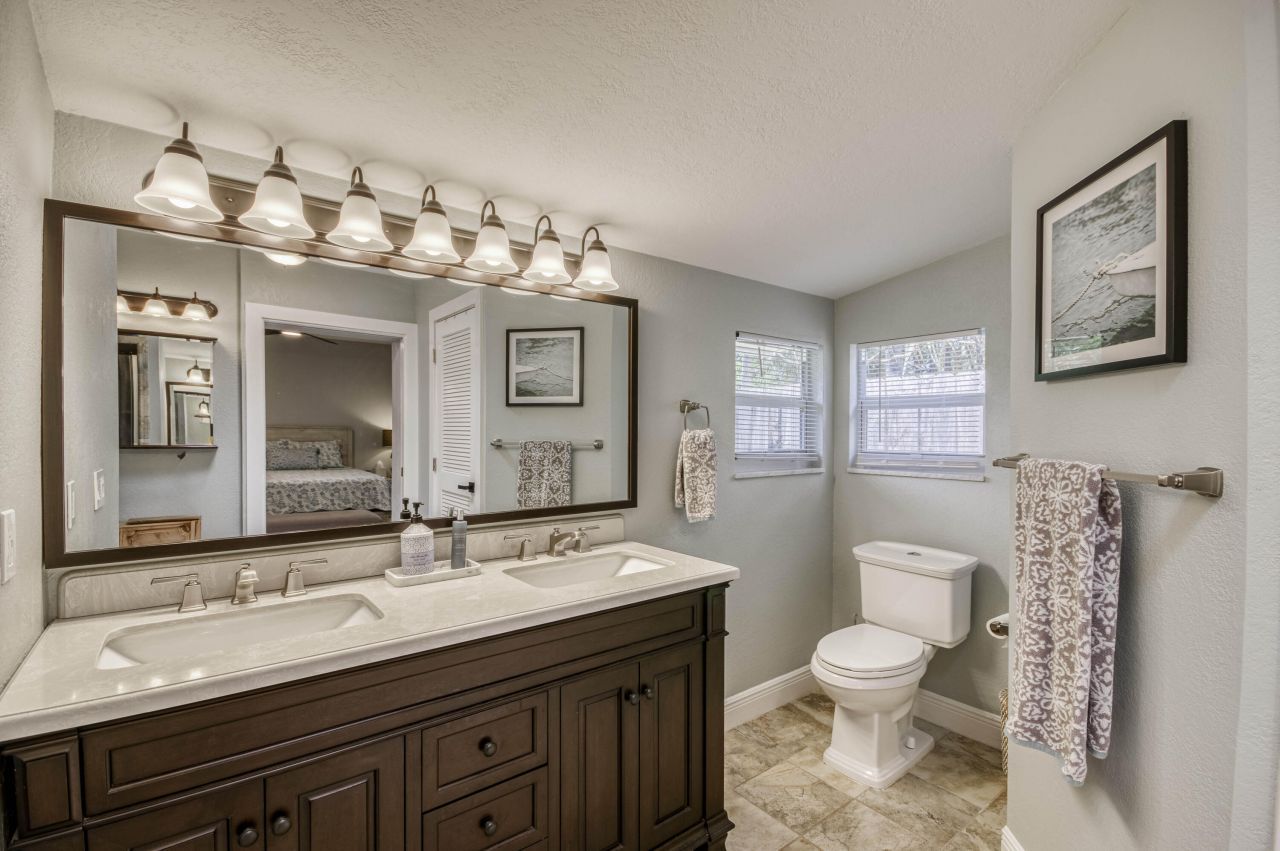 404 S Caloosahatchee Avenue, Jupiter, FL 33458 Photo