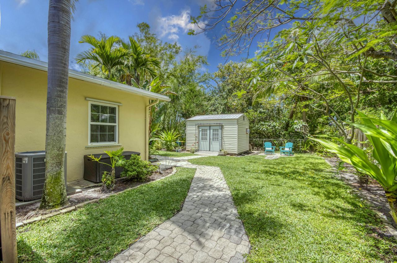 404 S Caloosahatchee Avenue, Jupiter, FL 33458 Photo