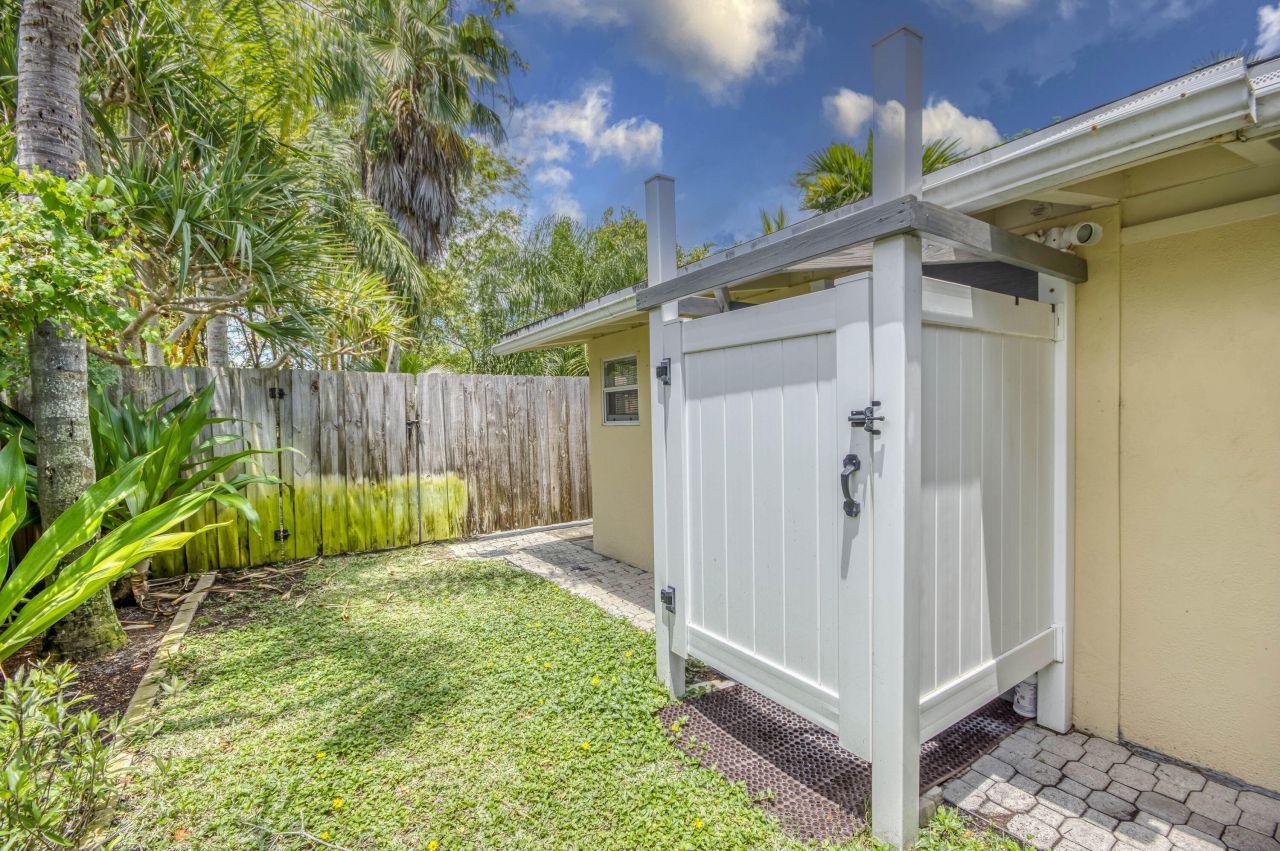 404 S Caloosahatchee Avenue, Jupiter, FL 33458 Photo