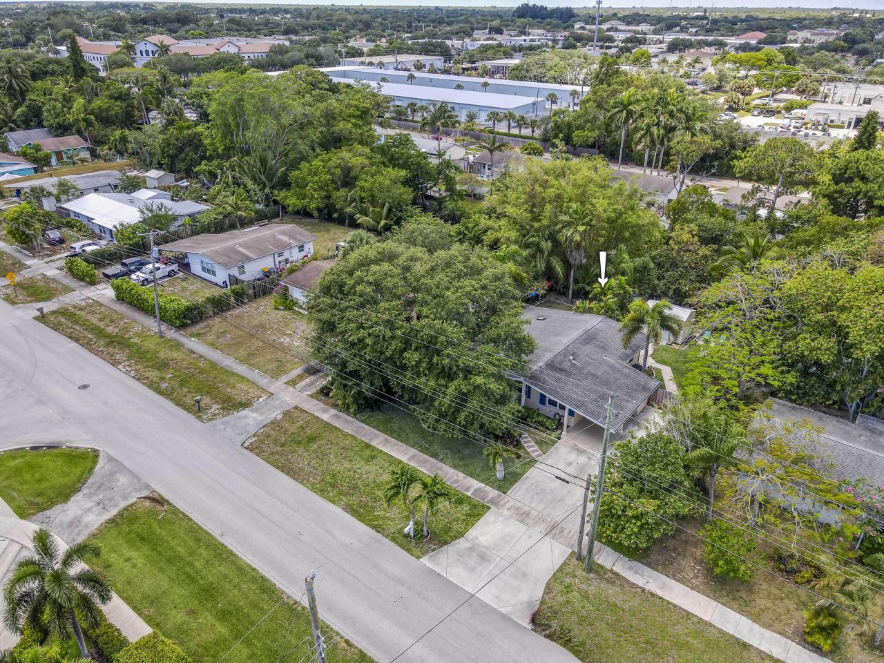 404 S Caloosahatchee Avenue, Jupiter, FL 33458 Photo