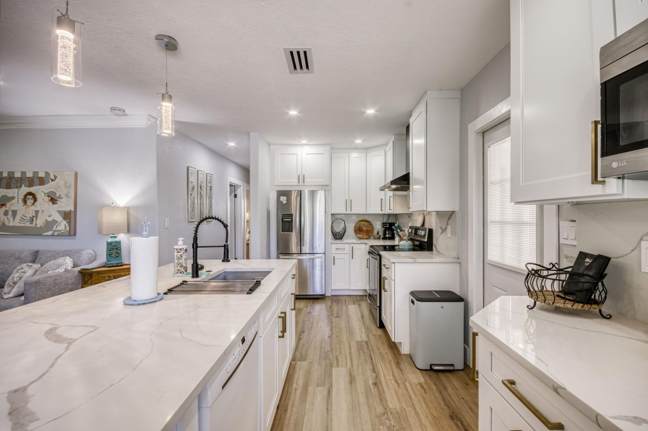 404 S Caloosahatchee Avenue, Jupiter, FL 33458 Photo