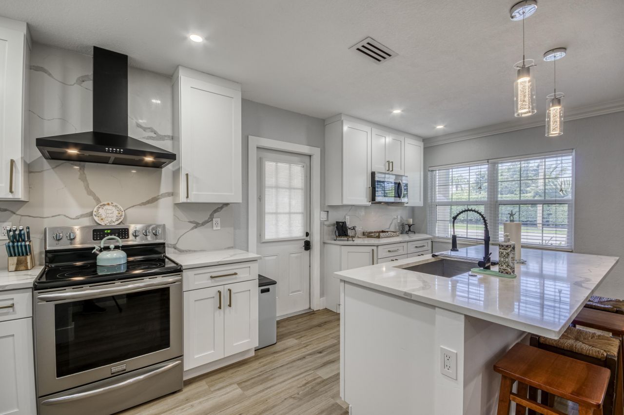 404 S Caloosahatchee Avenue, Jupiter, FL 33458 Photo