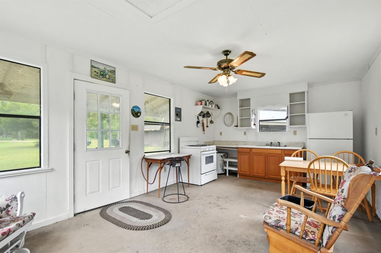 3232 Loren Henderson Rd, Perry, FL 32347 Photo