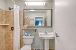 1004 Ocean Boulevard photo 4