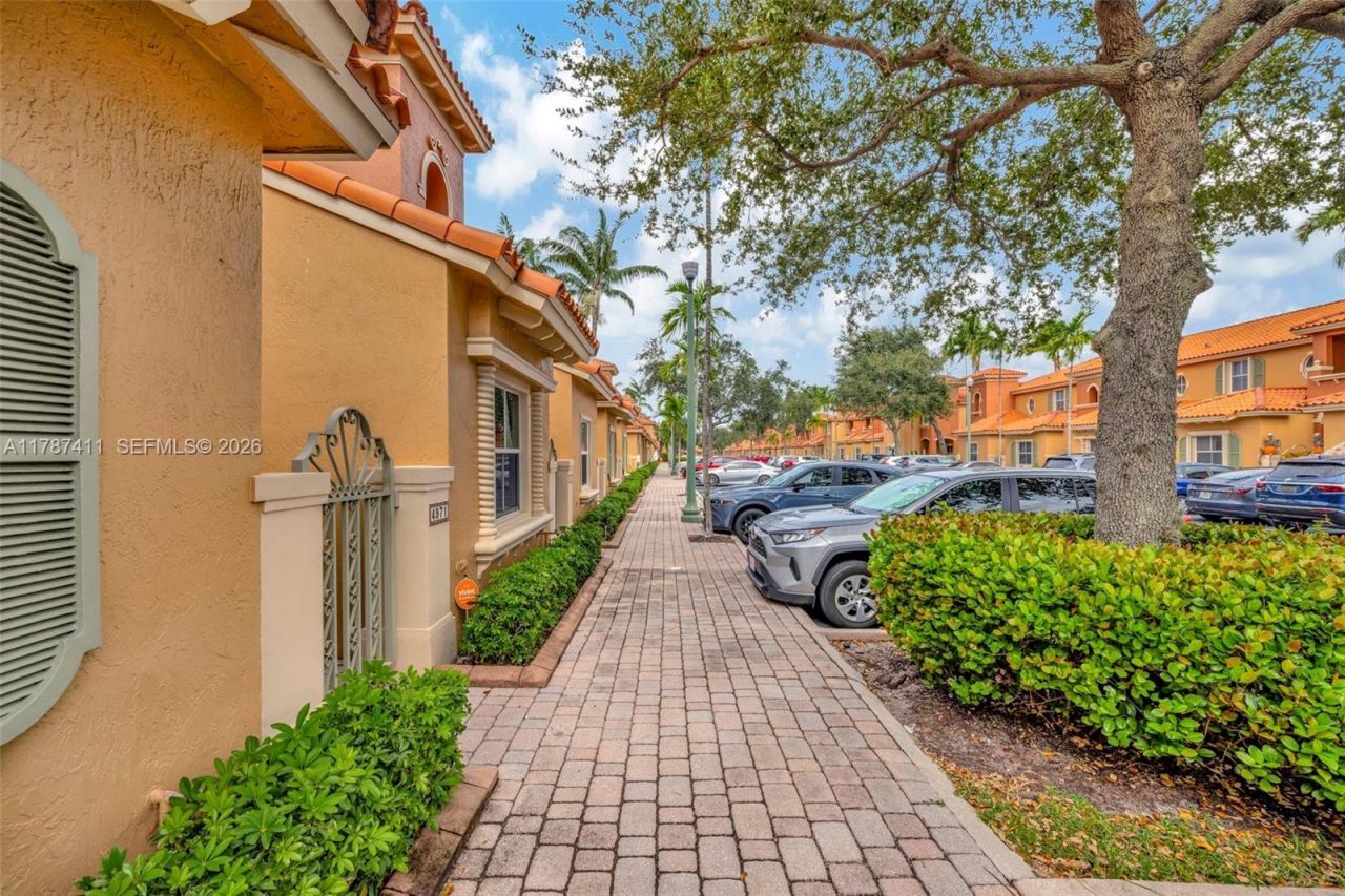 4971 Leeward Ln, Unit 3004, Fort Lauderdale, FL 33312 Photo