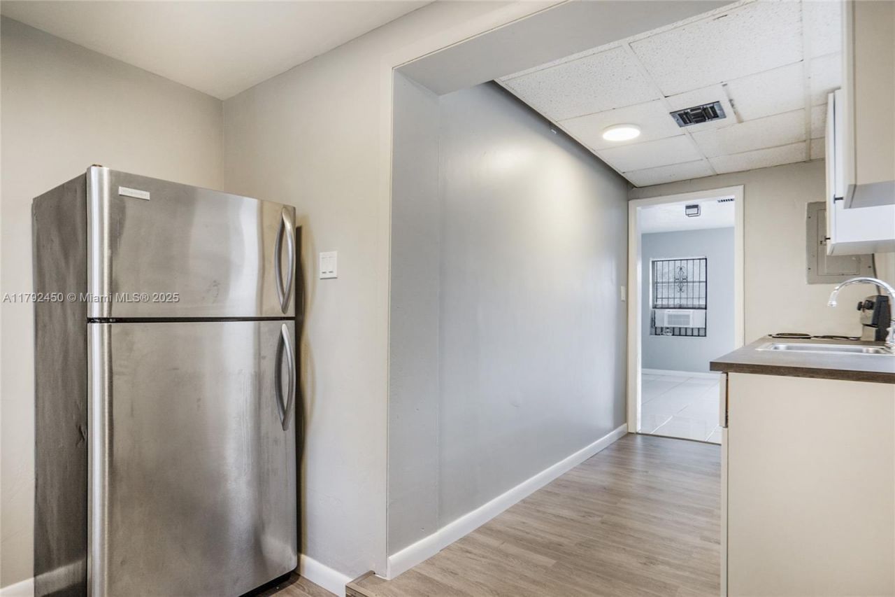 Please Call For Address, Miami, FL 33150 Photo