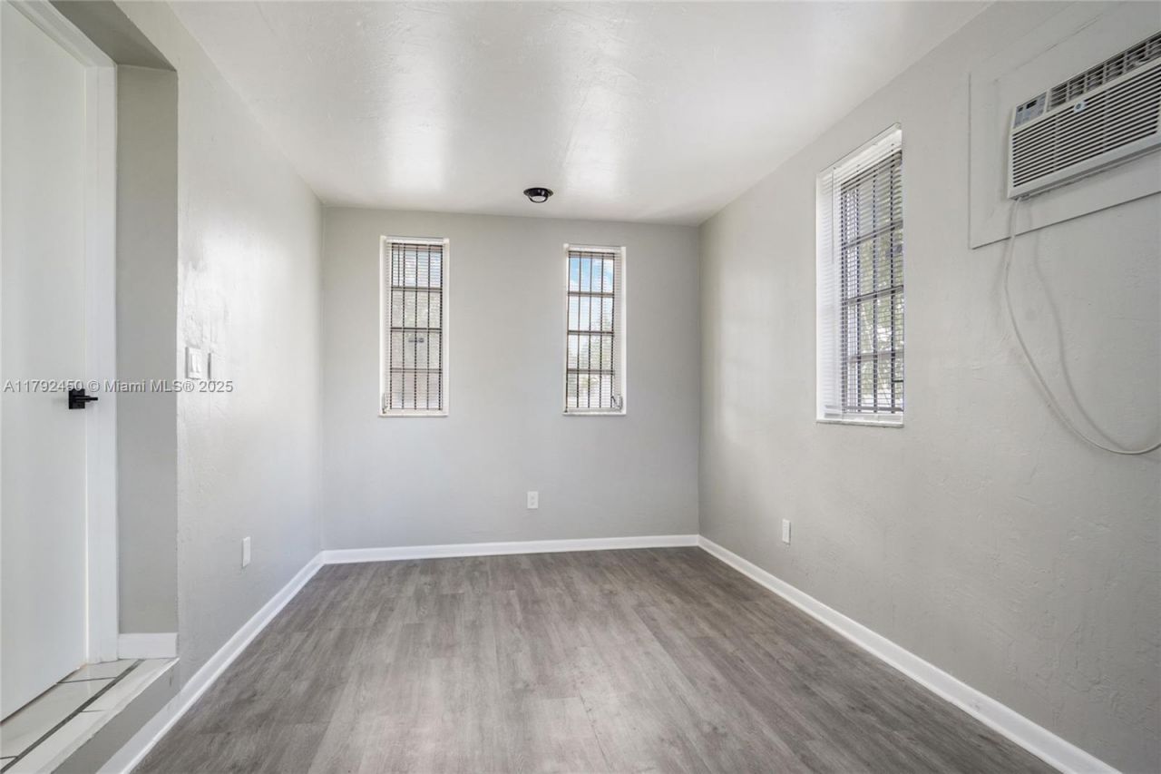 Please Call For Address, Miami, FL 33150 Photo