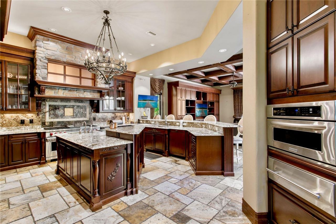 1102 Merry Water Drive, Lutz, FL 33548 Photo