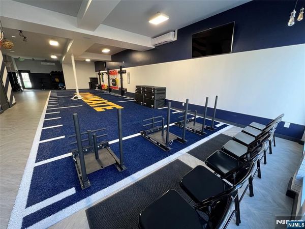 20 Chestnut Street, TENAFLY, NJ 07670