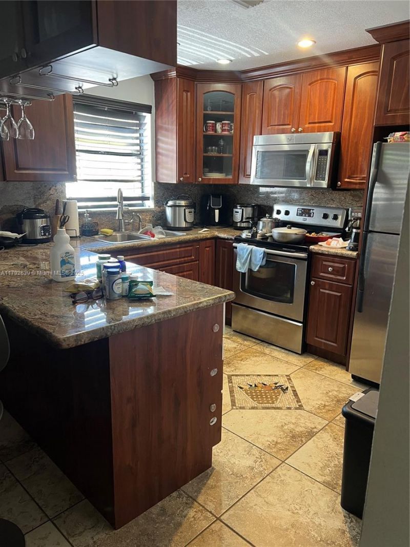 6725 SW 137th Ct, Unit 14D, Miami, FL 33183 Photo