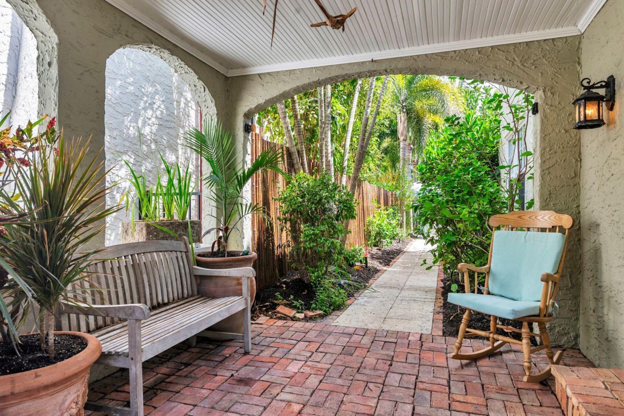 138 Greymon Drive, West Palm Beach, FL 33405 Photo