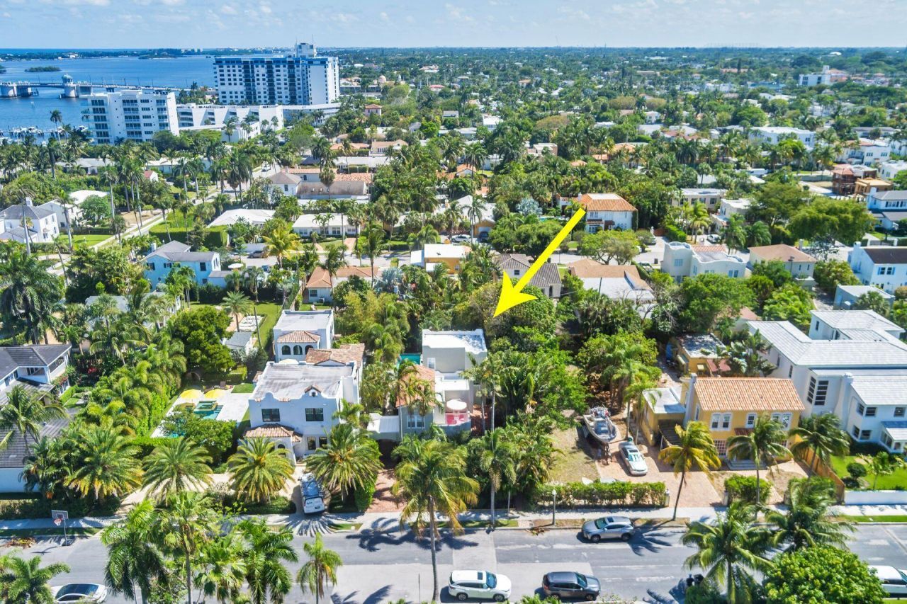 138 Greymon Drive, West Palm Beach, FL 33405 Photo