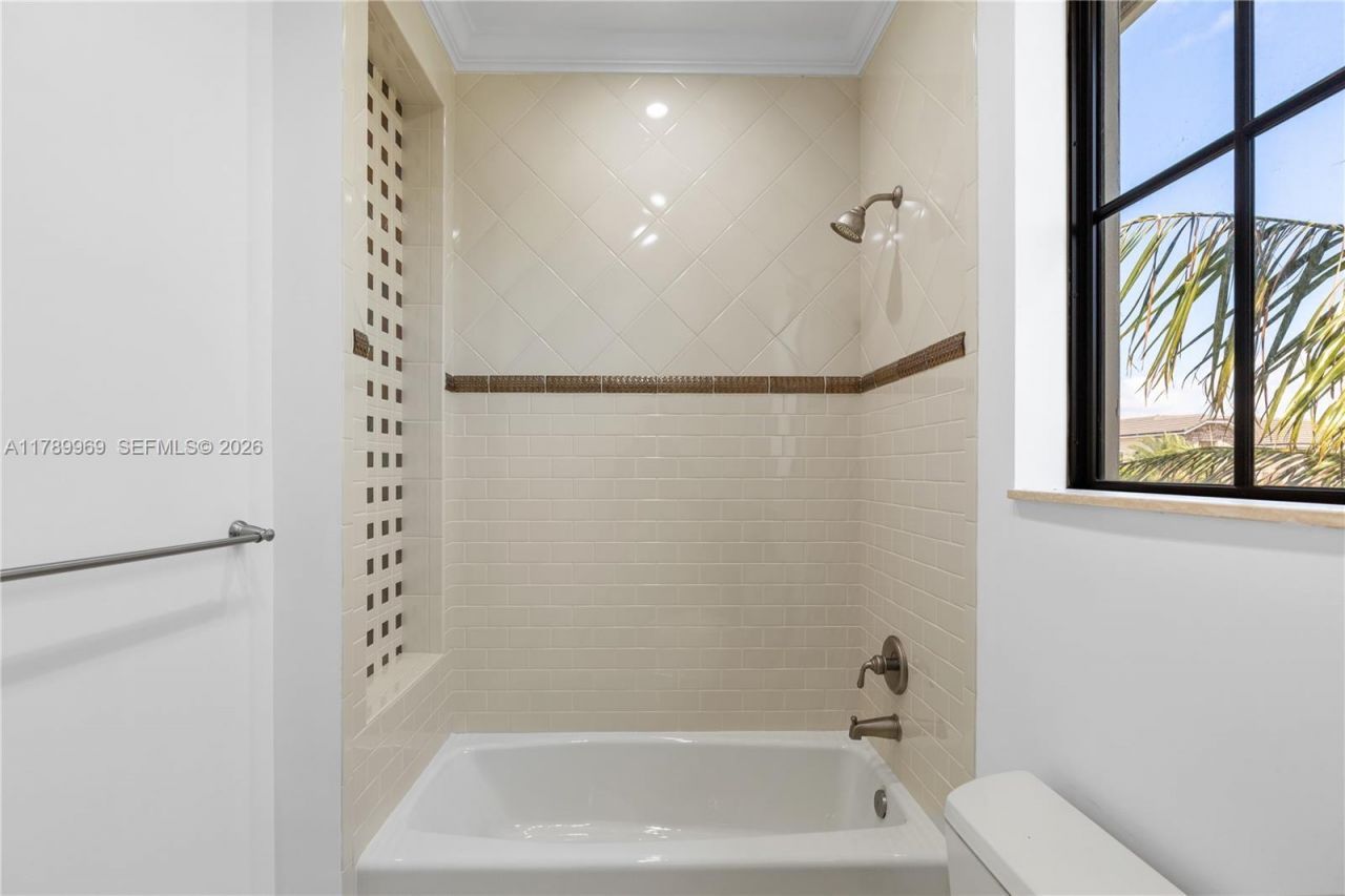 260 NE Wavecrest Ct, Boca Raton, FL 33432 Photo