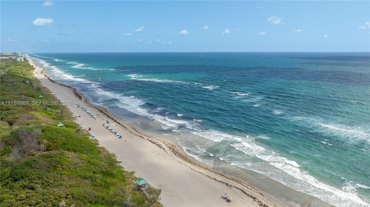 260 NE Wavecrest Ct, Boca Raton, FL 33432 Photo