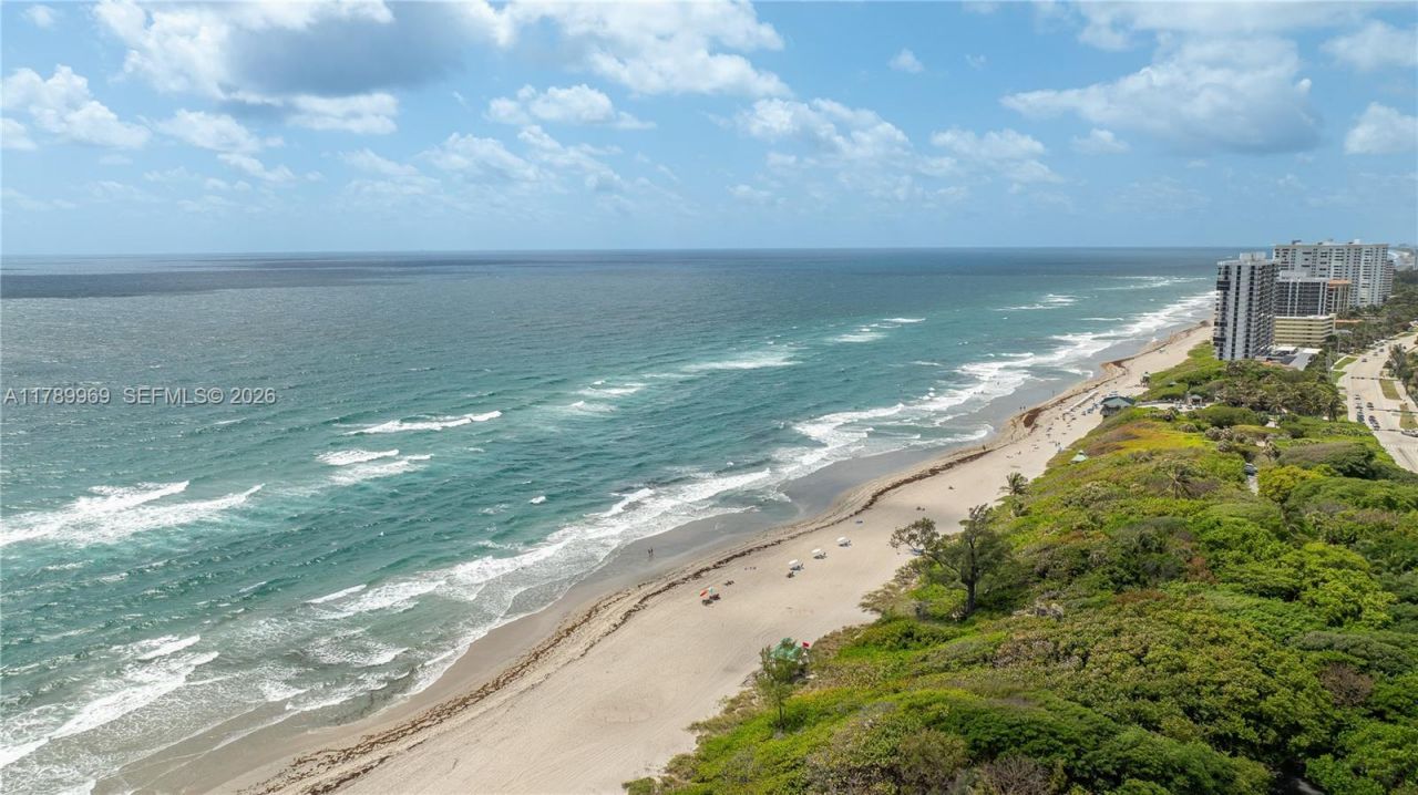 260 NE Wavecrest Ct, Boca Raton, FL 33432 Photo