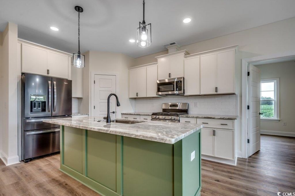 4959 Dupont Rd. Photo 6