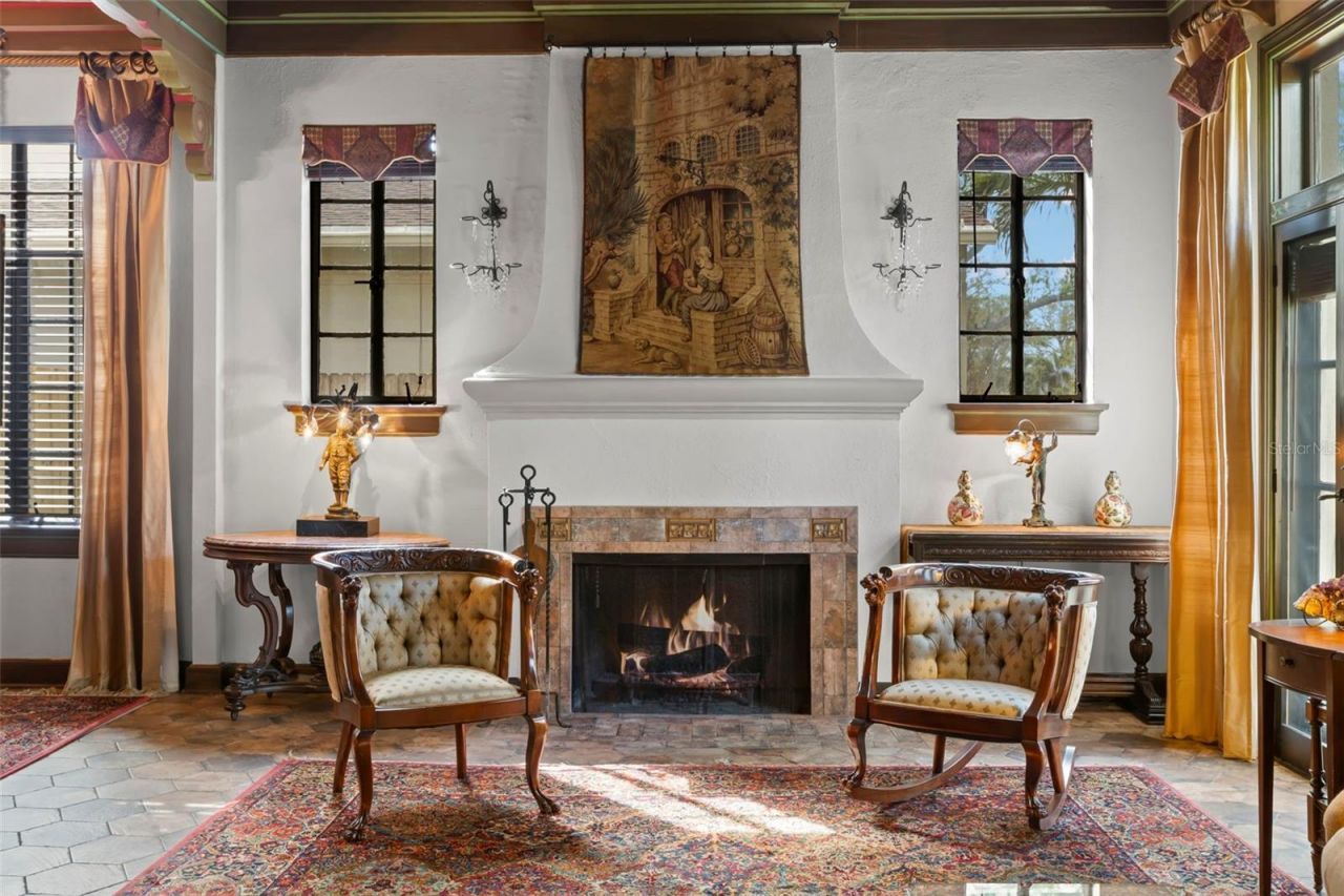 646 16th Avenue Ne, Saint Petersburg, FL 33704 Photo