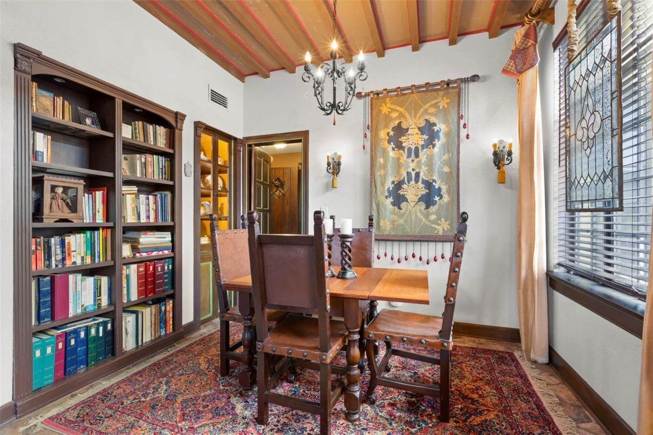 646 16th Avenue Ne, Saint Petersburg, FL 33704 Photo