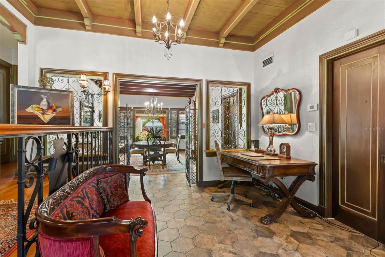 646 16th Avenue Ne, Saint Petersburg, FL 33704 Photo