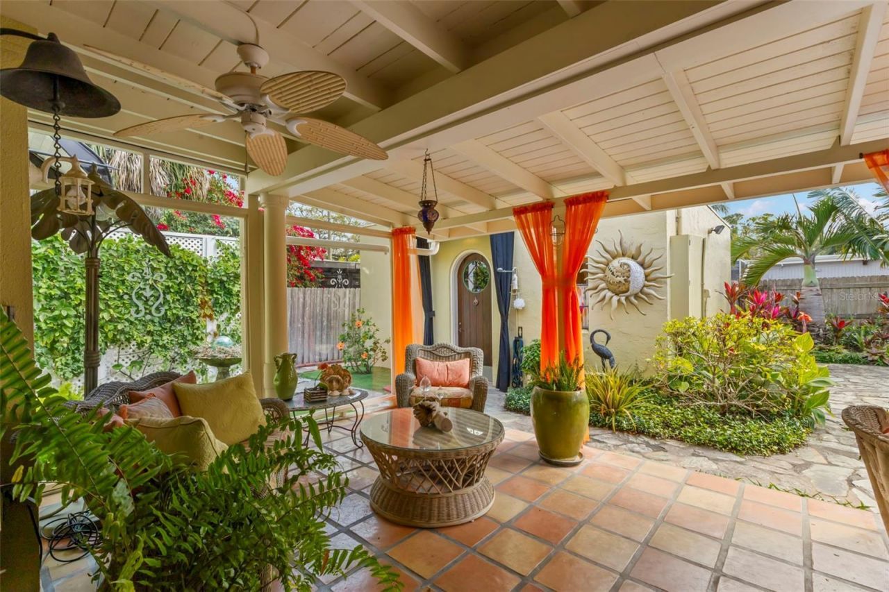 646 16th Avenue Ne, Saint Petersburg, FL 33704 Photo