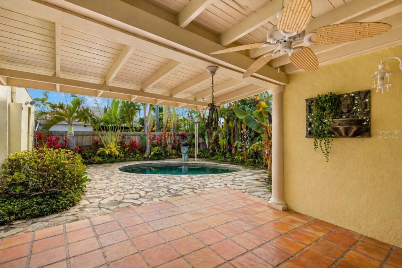 646 16th Avenue Ne, Saint Petersburg, FL 33704 Photo