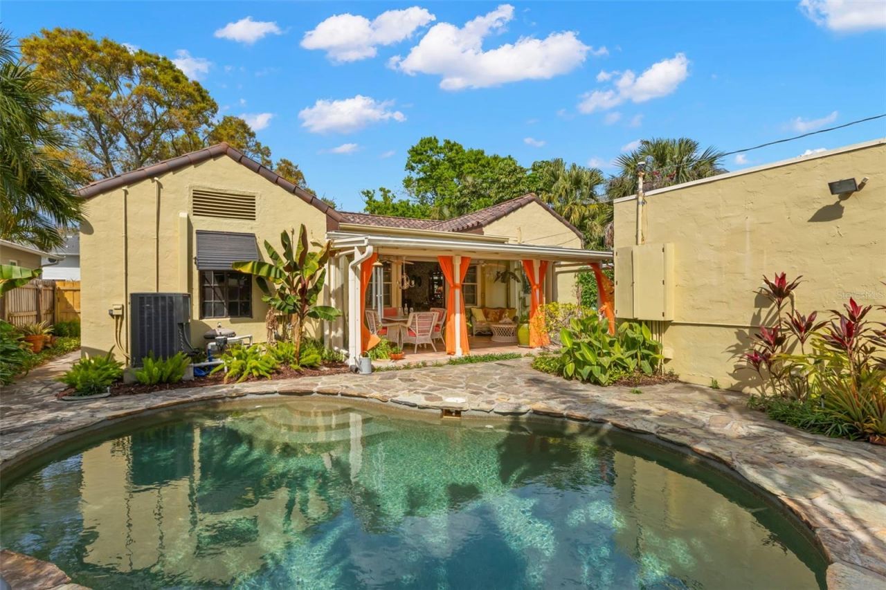 646 16th Avenue Ne, Saint Petersburg, FL 33704 Photo