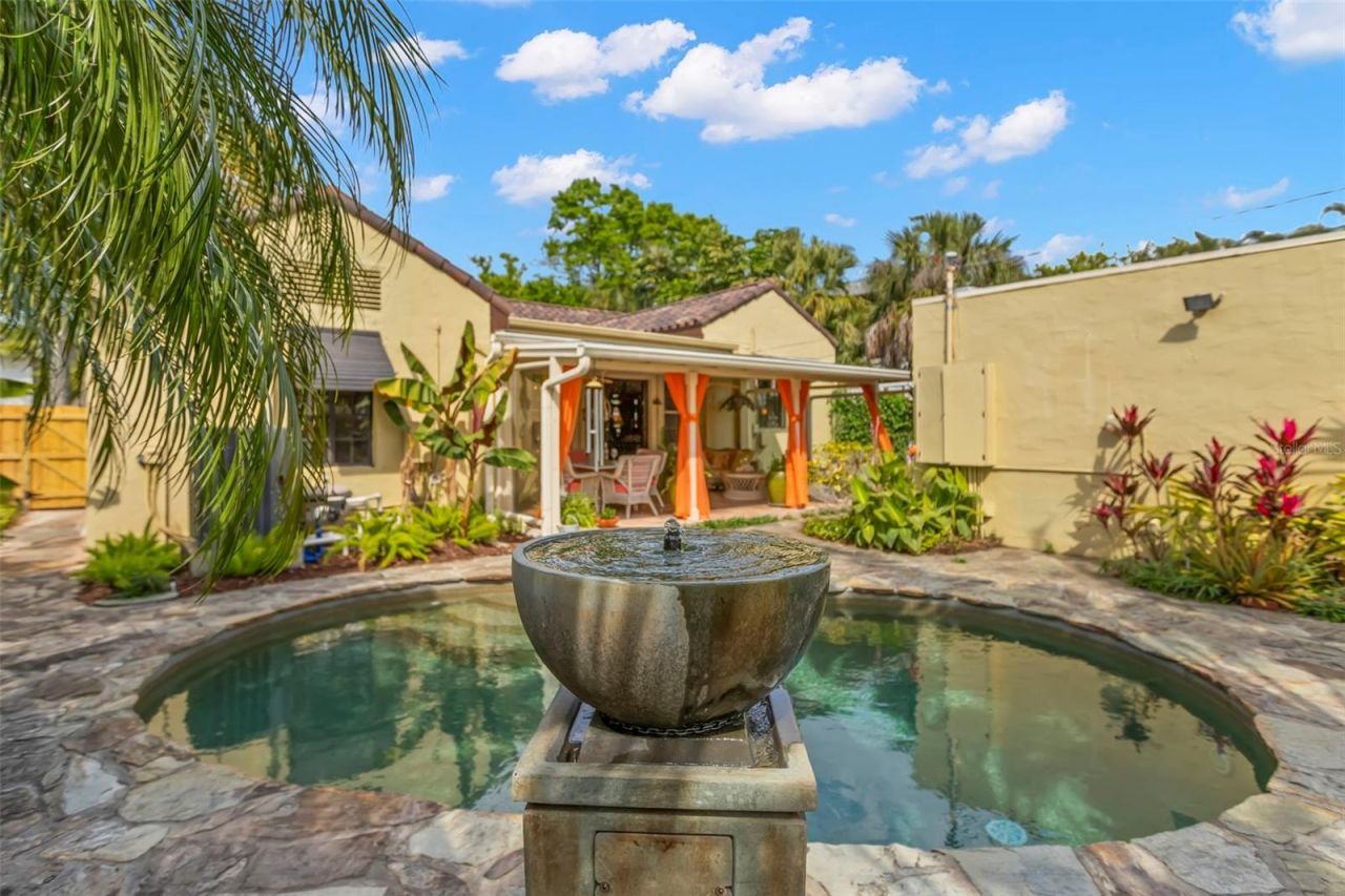 646 16th Avenue Ne, Saint Petersburg, FL 33704 Photo