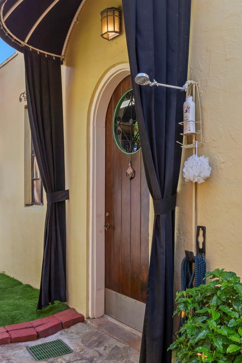 646 16th Avenue Ne, Saint Petersburg, FL 33704 Photo