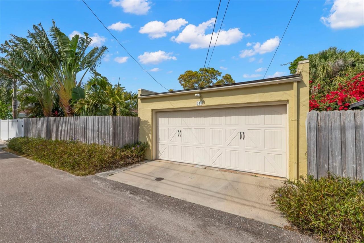 646 16th Avenue Ne, Saint Petersburg, FL 33704 Photo