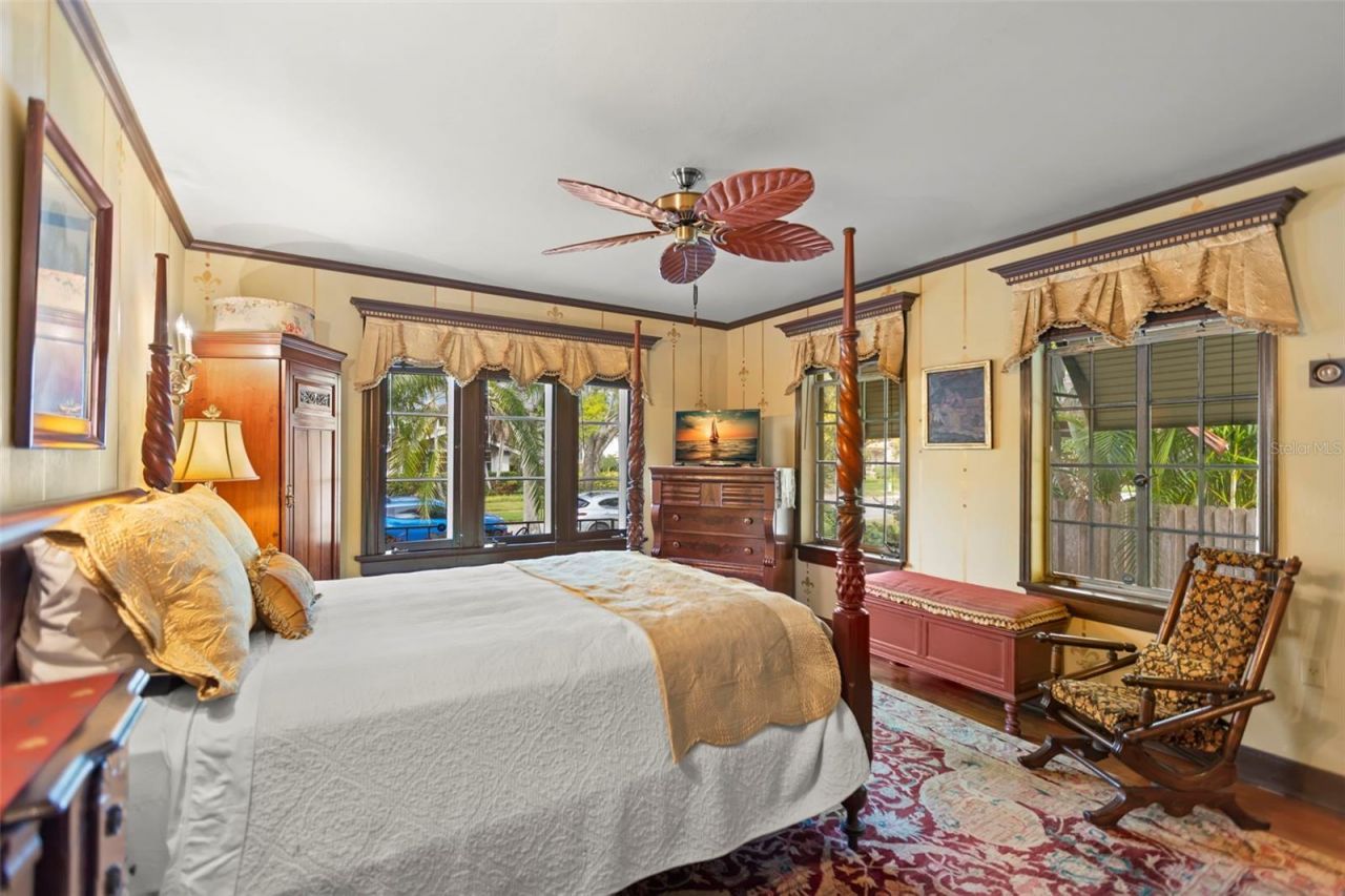 646 16th Avenue Ne, Saint Petersburg, FL 33704 Photo