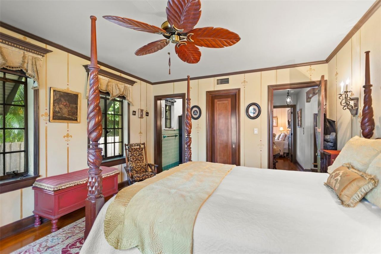 646 16th Avenue Ne, Saint Petersburg, FL 33704 Photo