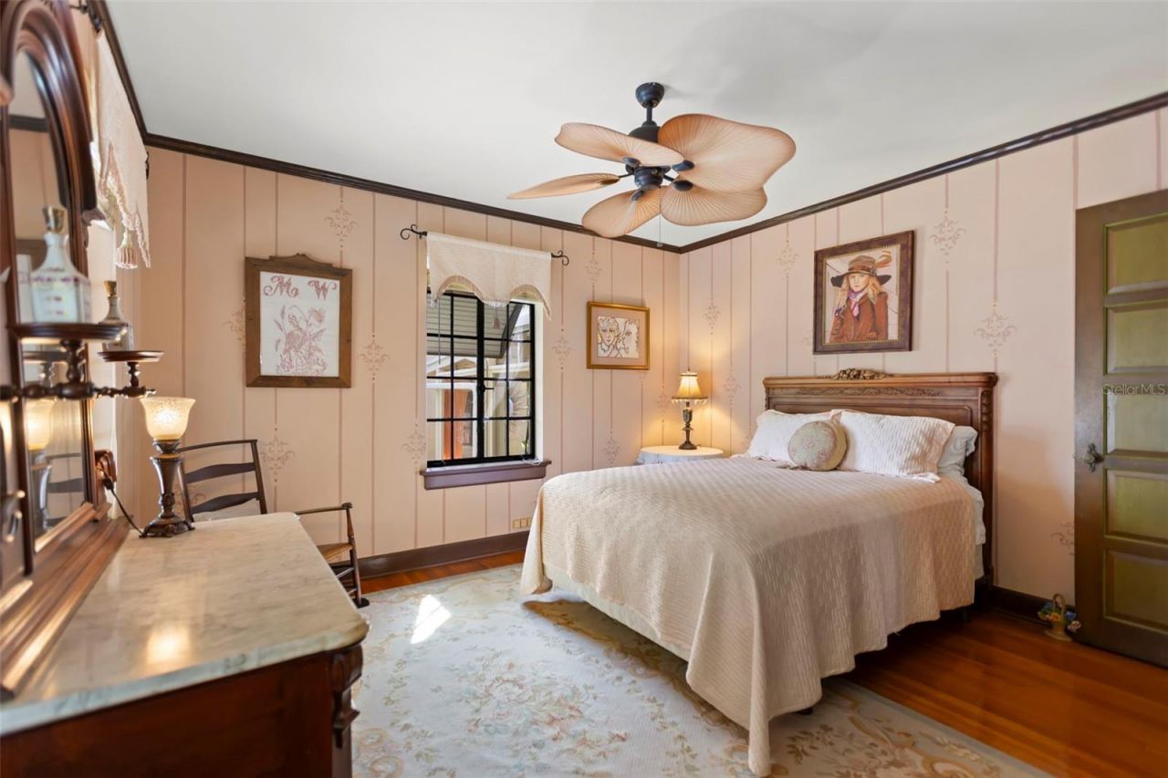 646 16th Avenue Ne, Saint Petersburg, FL 33704 Photo