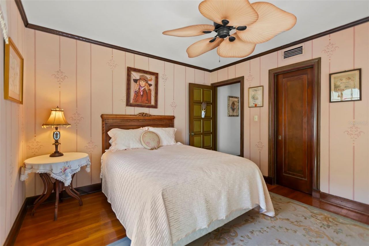 646 16th Avenue Ne, Saint Petersburg, FL 33704 Photo