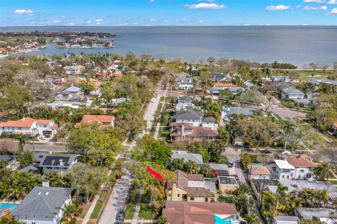 646 16th Avenue Ne, Saint Petersburg, FL 33704 Photo