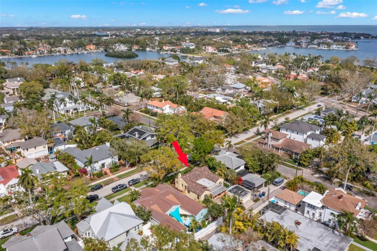 646 16th Avenue Ne, Saint Petersburg, FL 33704 Photo