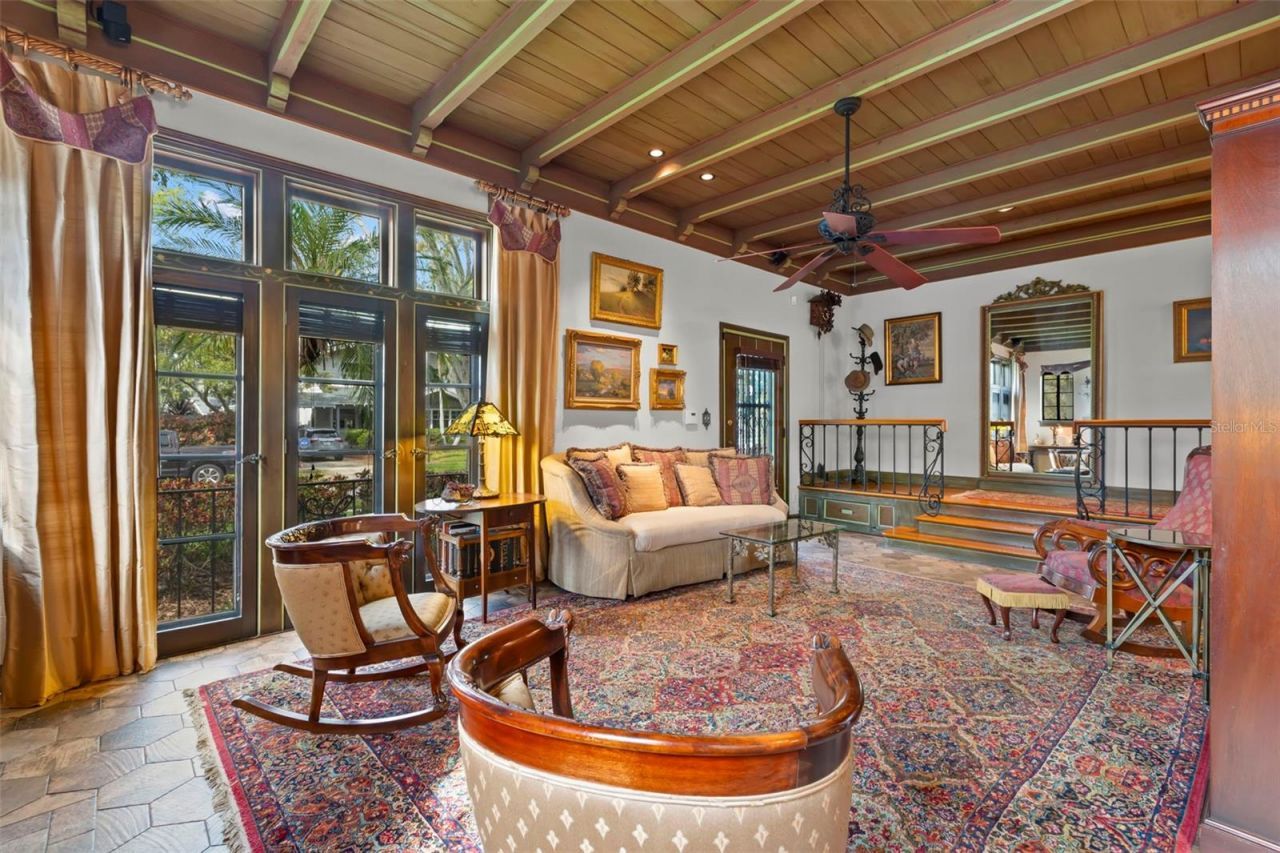 646 16th Avenue Ne, Saint Petersburg, FL 33704 Photo